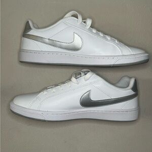 Women’s Nike Court Majestic Shoe - Size 9